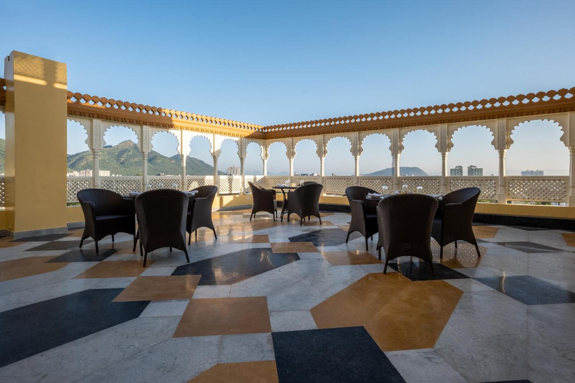 Hotel Sterling Balicha Udajpur Exteriér fotografie